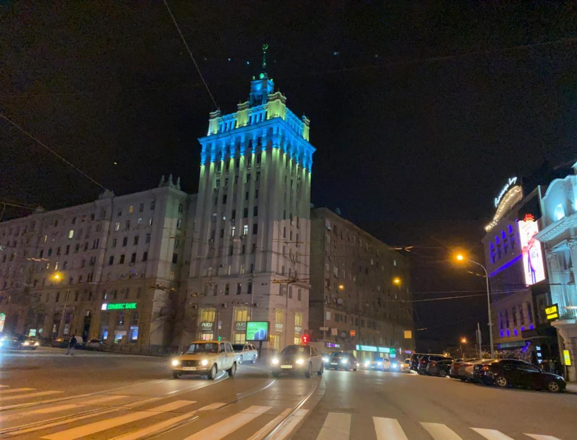 Panorama Luxury Apartment In The House With A Spire, A Historical Building In The City Centre Harkov Kültér fotó
