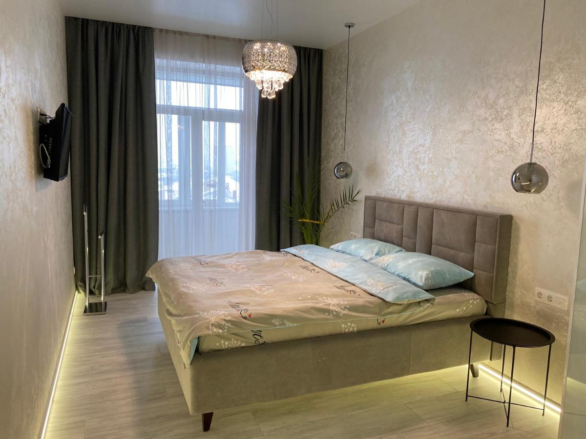 Panorama Luxury Apartment In The House With A Spire, A Historical Building In The City Centre Harkov Kültér fotó